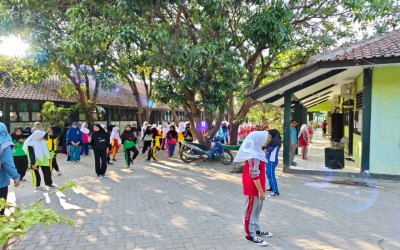 Senam Pagi Tingkatkan Semangat Belajar Murid
